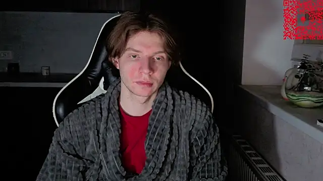 Snapshot of spaisenok chatting on December 15, 12:15 am spaisenok online show from December 15, 12:15 am