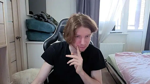 Snapshot of spaisenok chatting on February 7, 9:13 am spaisenok online show from February 7, 9:13 am