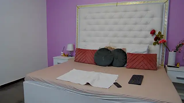 Lenna Paul online show from February 13, 2:56 am