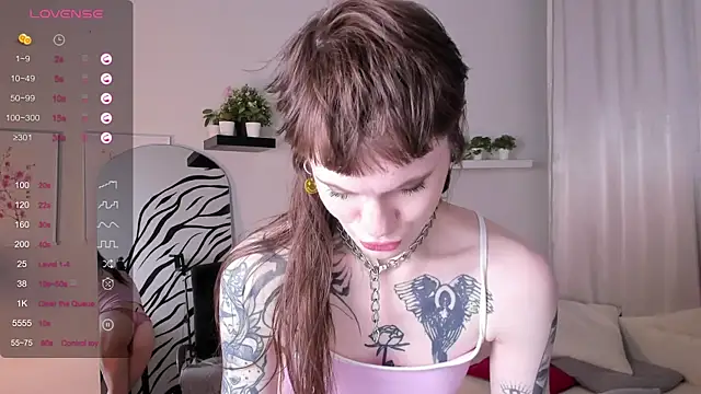 Snapshot of Fog_Foggy_Love chatting on March 3, 8:54 pm Fog Foggy Love online show from March 3, 8:54 pm