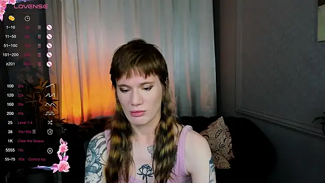 Snapshot of Fog_Foggy_Love chatting on September 12, 9:26 pm Fog Foggy Love online show from September 12, 9:26 pm