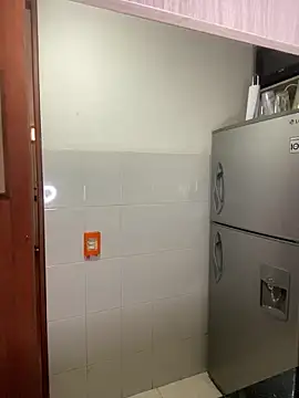 yaralyminjo2 online show from December 13, 1:33 pm