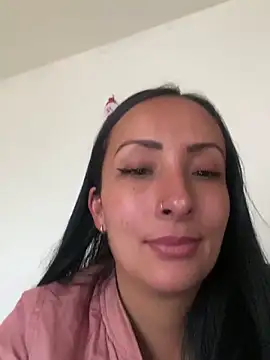 yaralyminjo2 online show from December 26, 9:04 pm