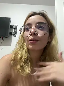 anietorres online show from January 18, 2:36 am