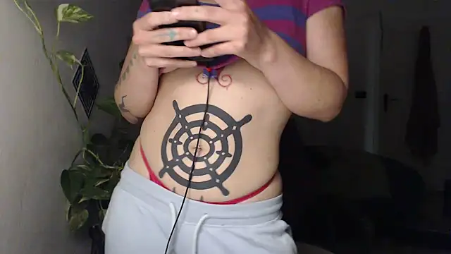 kinkyspirali online show from October 24, 7:54 pm