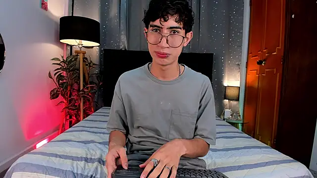 Snapshot of novaybrian chatting on January 16, 12:42 pm novaybrian online show from January 16, 12:42 pm