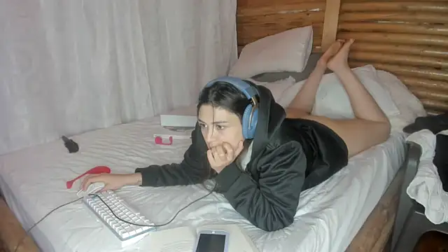 Snapshot of soysara15 chatting on January 27, 12:22 am soysara15 online show from January 27, 12:22 am