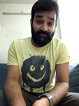 Snapshot of Fun_Guuy chatting on December 2, 4:42 pm Fun Guuy online show from December 2, 4:42 pm