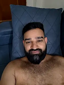Snapshot of Fun_Guuy chatting on December 28, 1:06 pm Fun Guuy online show from December 28, 1:06 pm