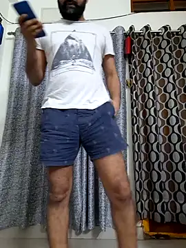 Snapshot of Fun_Guuy chatting on December 29, 1:49 pm Fun Guuy online show from December 29, 1:49 pm