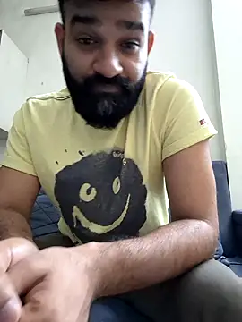 Snapshot of Fun_Guuy chatting on January 7, 4:37 pm Fun Guuy online show from January 7, 4:37 pm