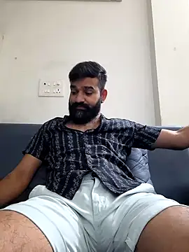 Snapshot of Fun_Guuy chatting on January 24, 7:28 pm Fun Guuy online show from January 24, 7:28 pm
