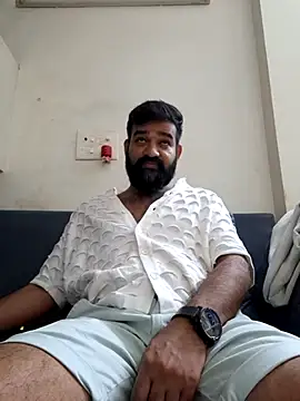 Snapshot of Fun_Guuy chatting on January 31, 4:27 pm Fun Guuy online show from January 31, 4:27 pm
