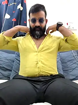 Snapshot of Fun_Guuy chatting on April 7, 2:23 am Fun Guuy online show from April 7, 2:23 am