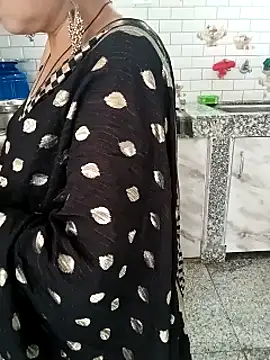 Snapshot of Saroj-Shah chatting on September 23, 5:54 am Saroj-Shah online show from September 23, 5:54 am