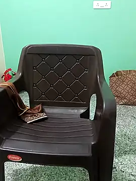 Snapshot of Saroj-Shah chatting on November 1, 8:05 am Saroj-Shah online show from November 1, 8:05 am