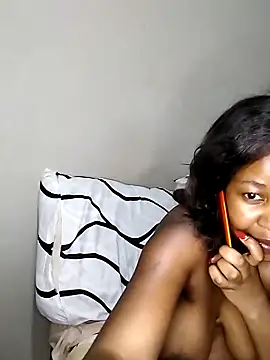 queenbboobs online show from January 8, 9:55 pm