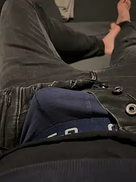 mrniceguy198 online show from March 8, 8:12 pm