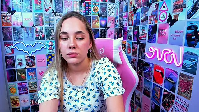 MiaMilas online show from October 6, 9:07 am