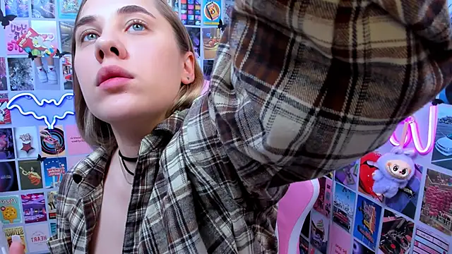 MiaMilas online show from October 20, 4:24 am