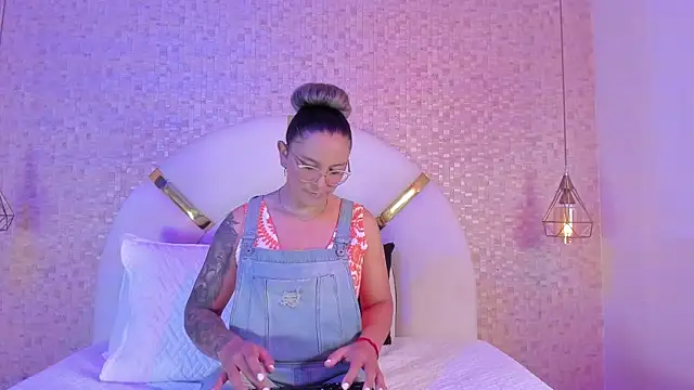 sophie 1 online show from January 26, 10:02 pm