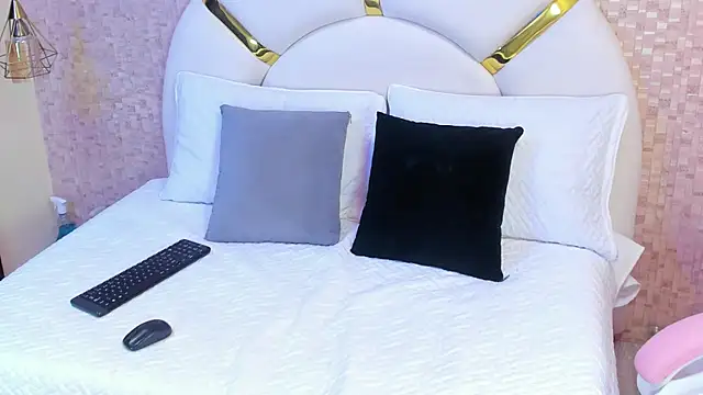 sophie 1 online show from February 16, 3:15 am