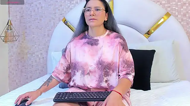 sophie 1 online show from February 19, 3:06 am