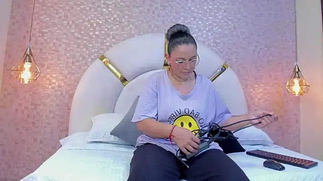 sophie 1 online show from March 17, 3:03 am