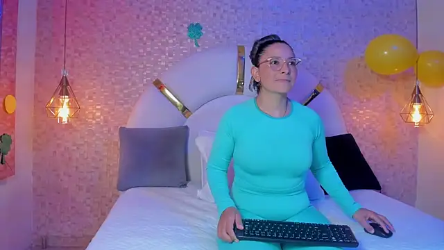 sophie 1 online show from March 20, 3:13 am
