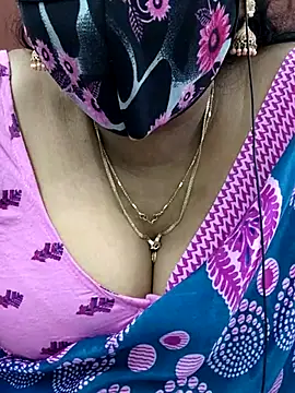 mallu-sumi online show from January 27, 8:49 pm