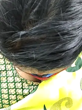 mallu-sumi online show from February 14, 6:29 pm
