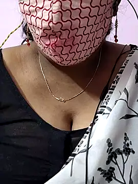 mallu-sumi online show from November 18, 5:06 pm