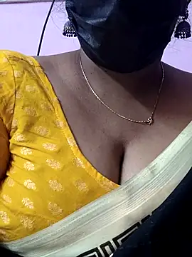 mallu-sumi online show from February 6, 5:45 am