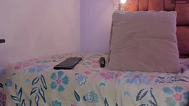 kristakinnky online show from September 24, 12:41 pm