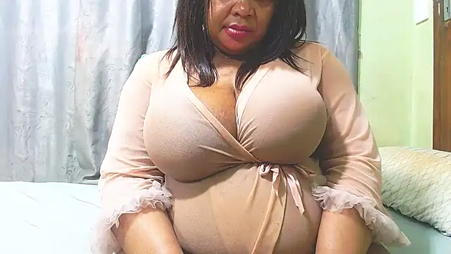 Snapshot of NaughtyNicoleXX2 chatting on July 23, 5:22 pm NaughtyNicoleXX2 online show from July 23, 5:22 pm