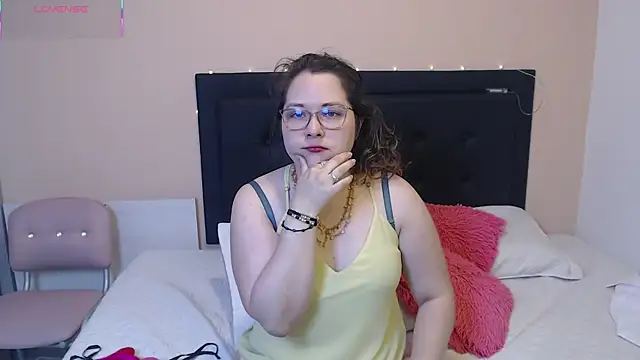 May Carlier online show from March 19, 4:03 am