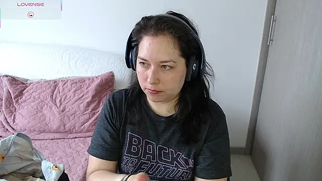 May Carlier online show from March 26, 2:11 pm