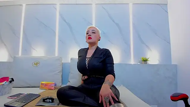 mia becke online show from January 27, 6:31 pm