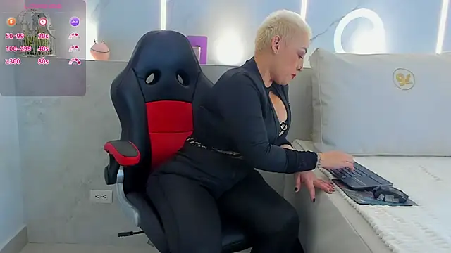 mia becke online show from March 22, 11:53 am