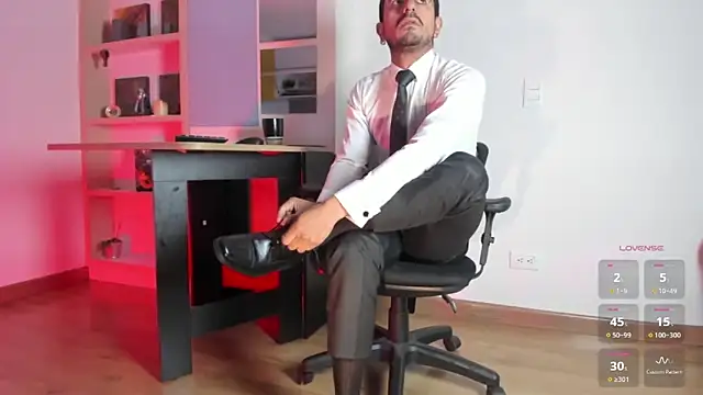 Snapshot of pablo-rincon95 chatting on November 27, 12:18 pm pablo-rincon95 online show from November 27, 12:18 pm