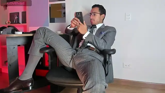 Snapshot of pablo-rincon95 chatting on December 5, 11:52 am pablo-rincon95 online show from December 5, 11:52 am