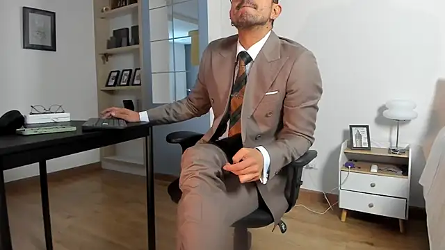 pablo-rincon95 online show from July 4, 3:18 pm