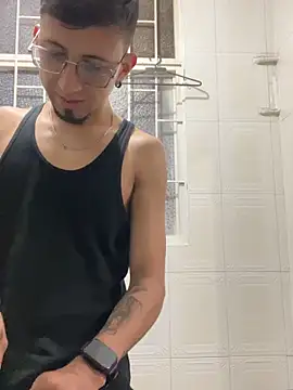 stivevv online show from April 25, 12:35 am