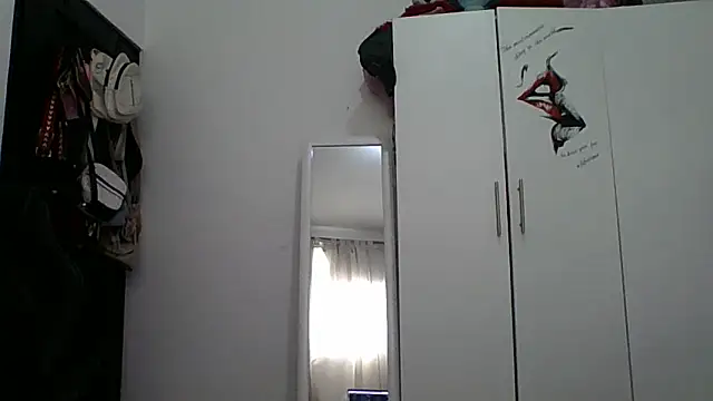 Anne kis online show from March 14, 9:00 pm