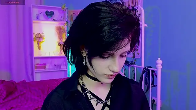 Snapshot of dark_vamp_ chatting on January 23, 11:58 am dark vamp online show from January 23, 11:58 am