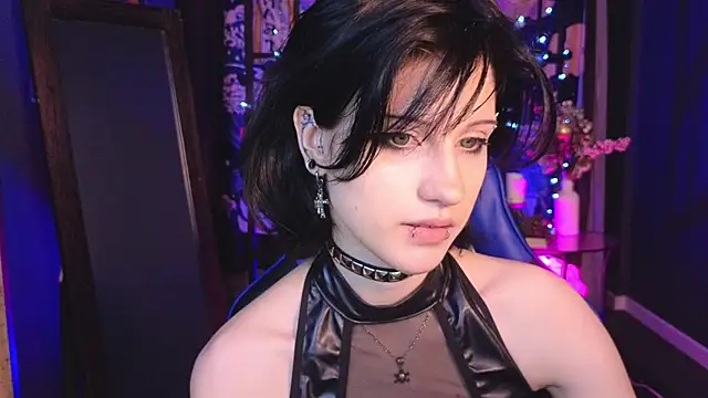 Snapshot of dark_vamp_ chatting on February 10, 2:41 am dark vamp online show from February 10, 2:41 am