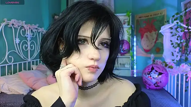Snapshot of dark_vamp_ chatting on February 20, 8:36 pm dark vamp online show from February 20, 8:36 pm
