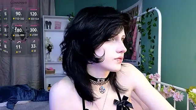Snapshot of dark_vamp_ chatting on October 10, 3:22 pm dark vamp online show from October 10, 3:22 pm