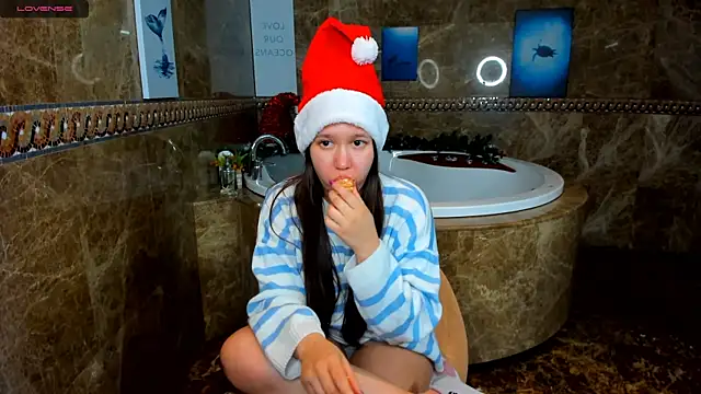 Mira Karter online show from December 15, 4:40 am