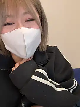 mii06 online show from March 11, 5:02 pm